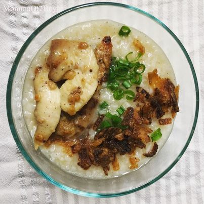 Picture of rice porridge or lugaw, originated in filipino cuisine 